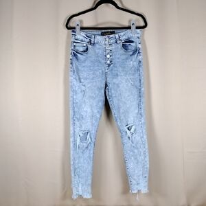 Indigo Rein Juniors' Mid Rise Button Fly Distressed Cropped Light Blue Jeans